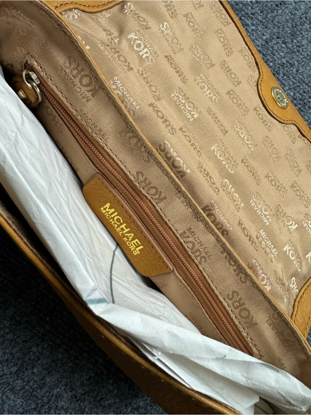 Michael Kors Tan Pebble Leather Wristlet Clutch Purse Horsebit Style Logo Clasp